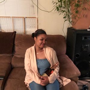 Meet your Posher, Courtney